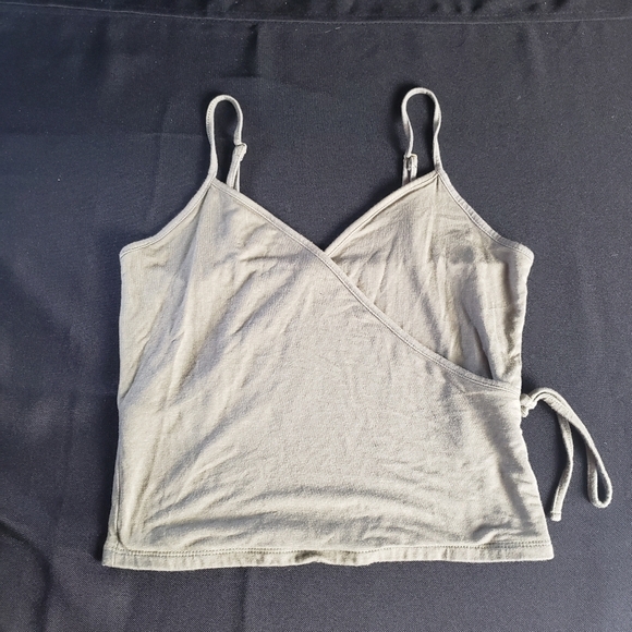 Garage Wrap Cropped Spaghetti Strap Cropped Tank Top XS‎ - Picture 1 of 5